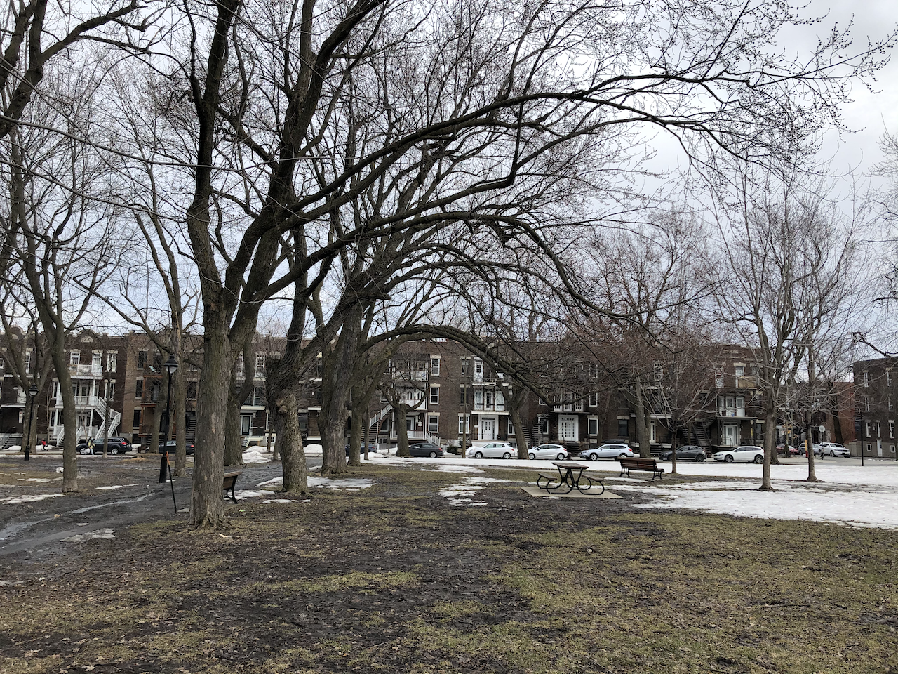 Une courte liste de quelques réactions en ces temps impossibles