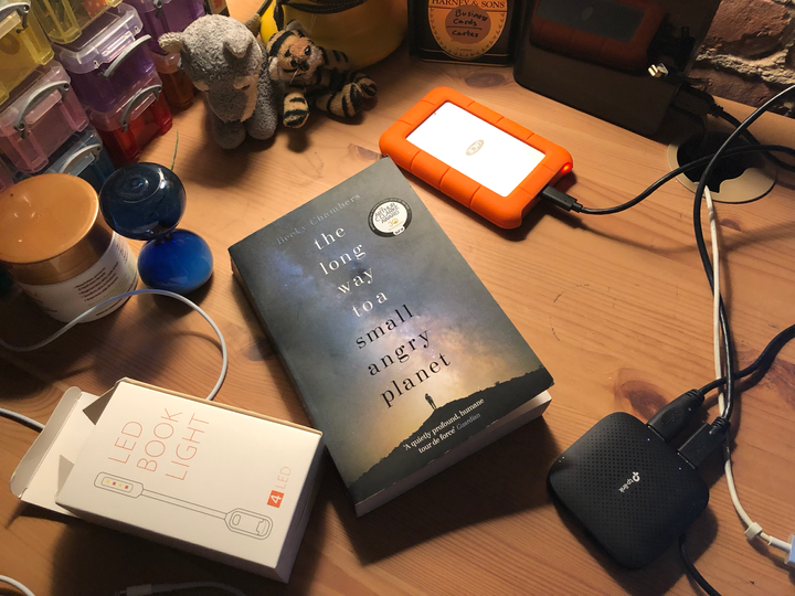 Reading Notes on "The Long Way to a Small Angry Planet" by Becky Chambers