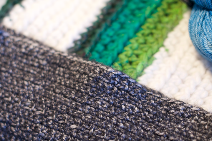 Retourner à la couture et le crochet